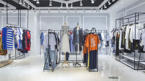 服装店新手进货渠道与服装批发注意事项